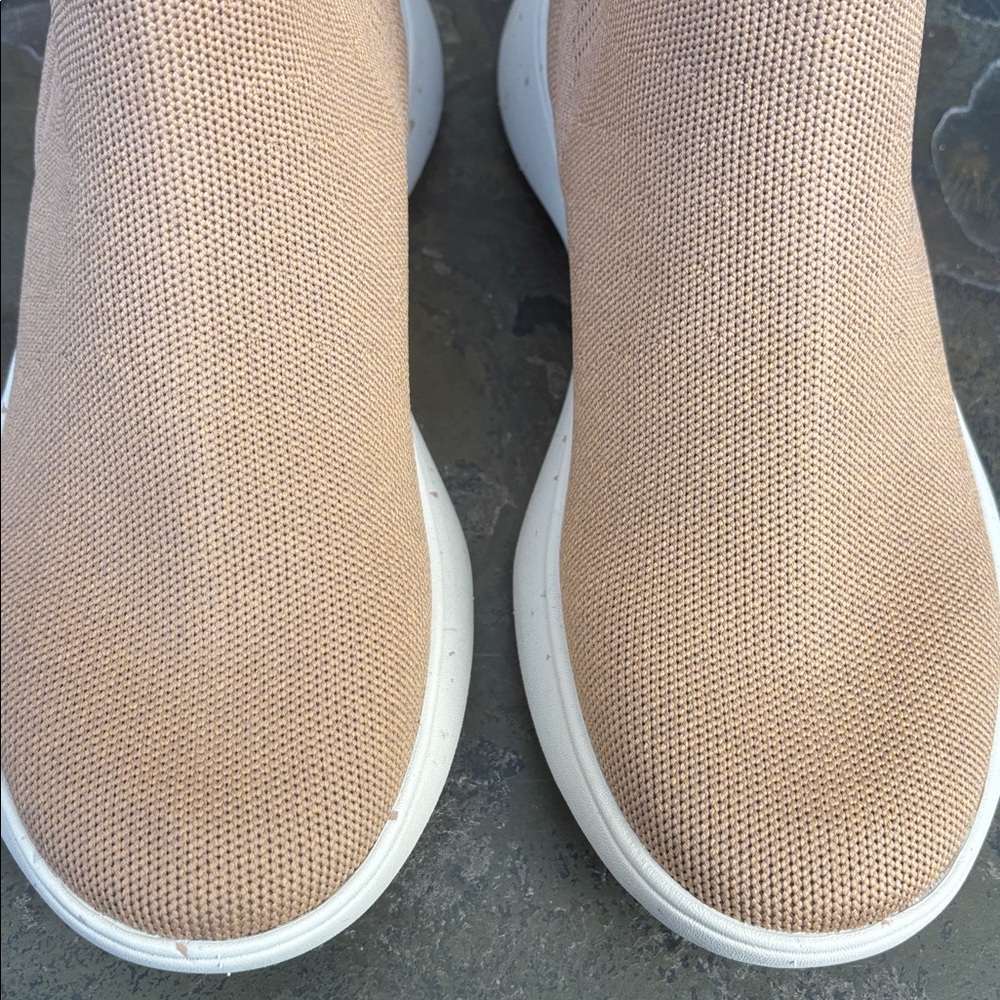 Vivaia Urban Boot - Picture 5 of 15